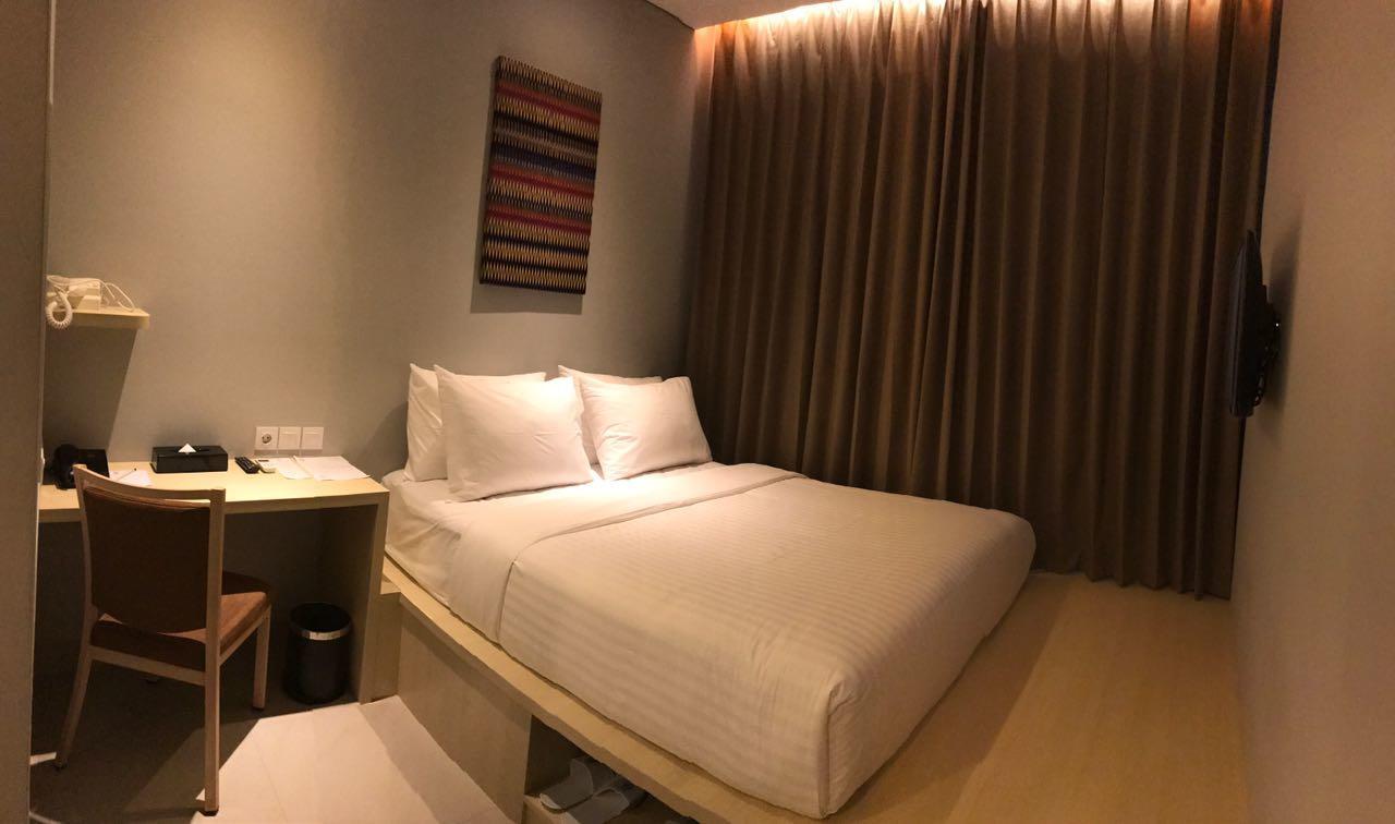 Celecton Blue Cikarang Hotel Luaran gambar