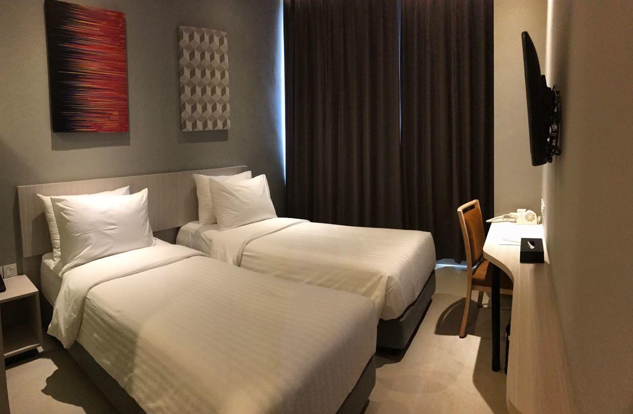 Celecton Blue Cikarang Hotel Luaran gambar