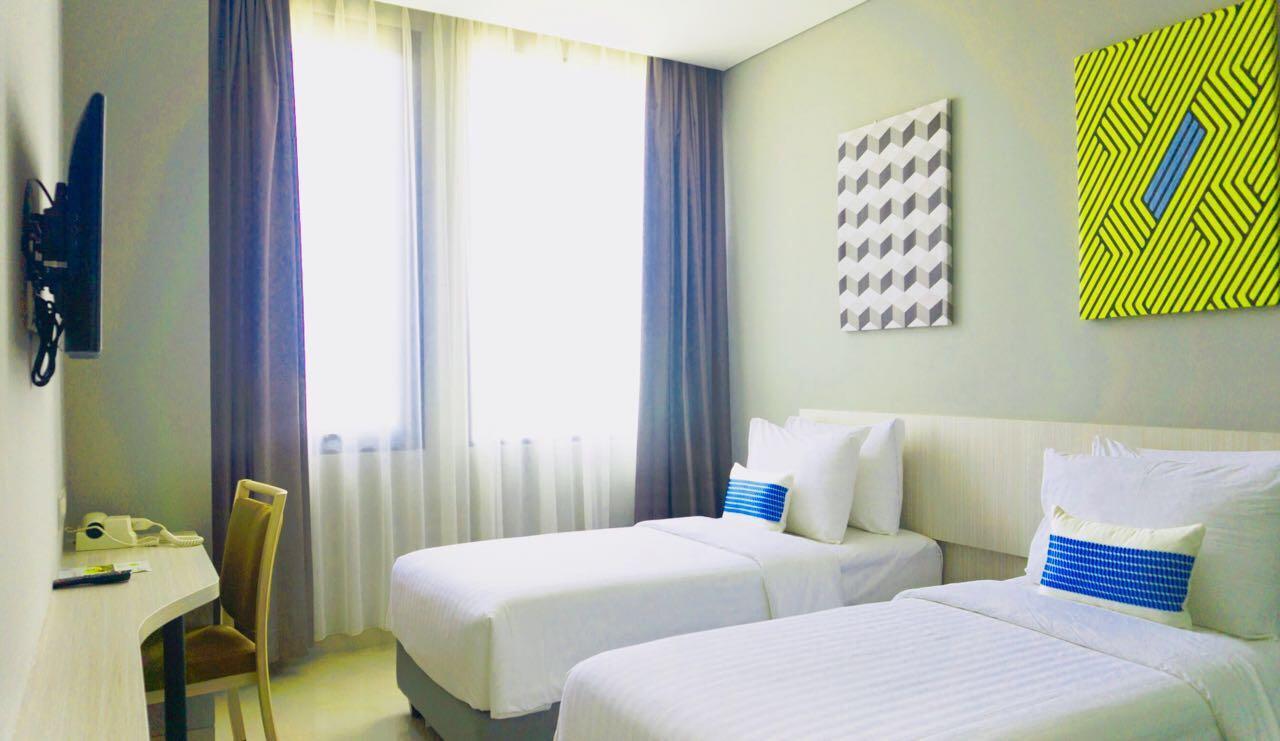 Celecton Blue Cikarang Hotel Luaran gambar